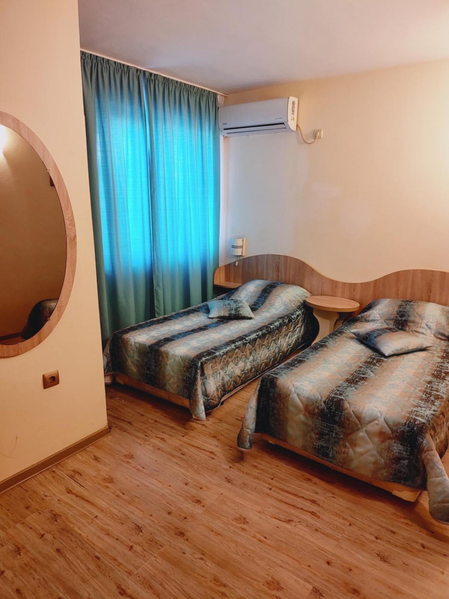 Hotel Color فارنا الغرفة الصورة