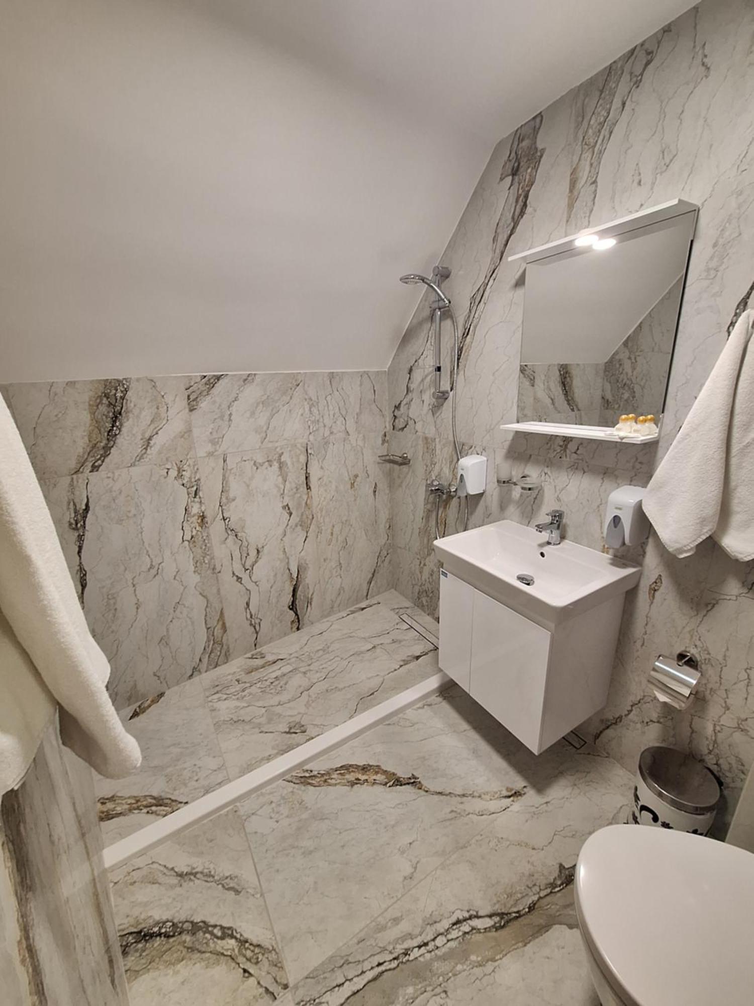 Hotel Color فارنا المظهر الخارجي الصورة