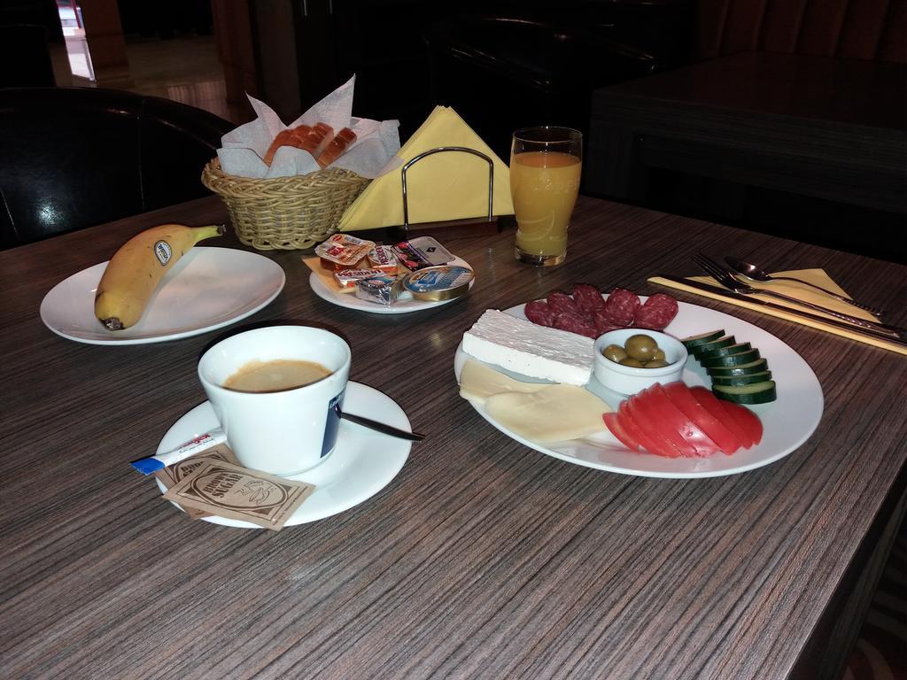 Hotel Color فارنا المظهر الخارجي الصورة